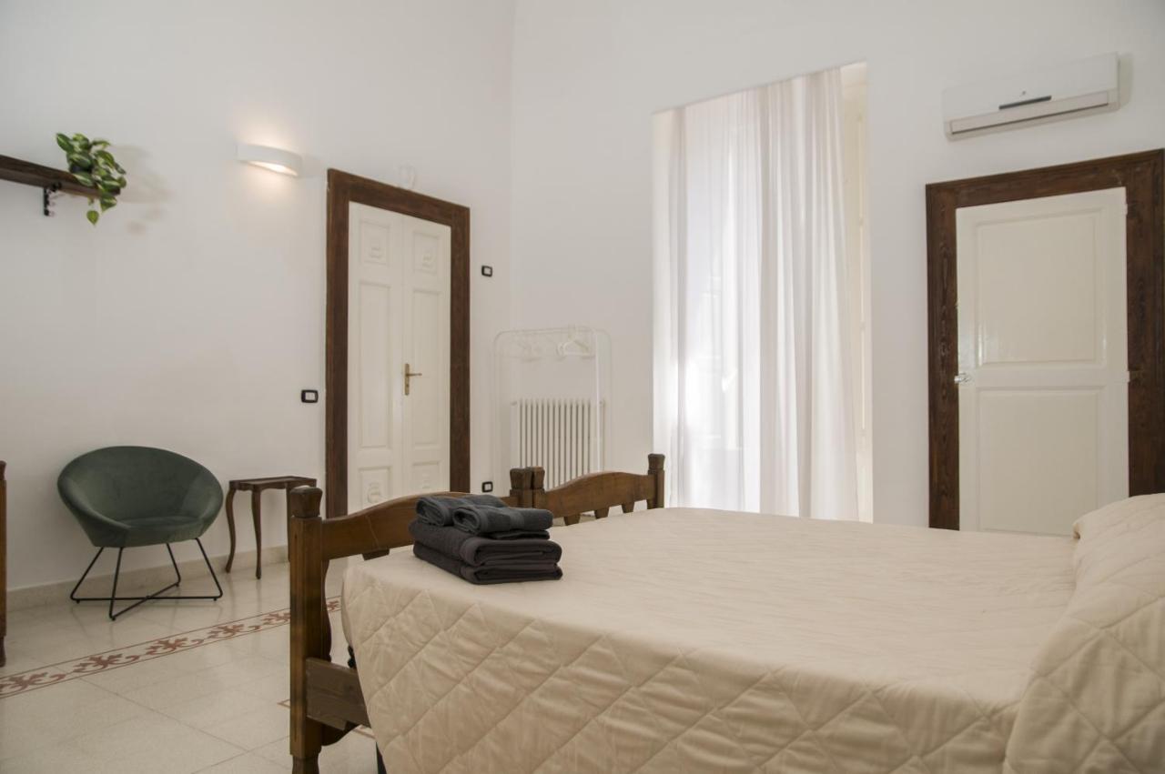 Palazzo Italia Apartments Bari Bagian luar foto