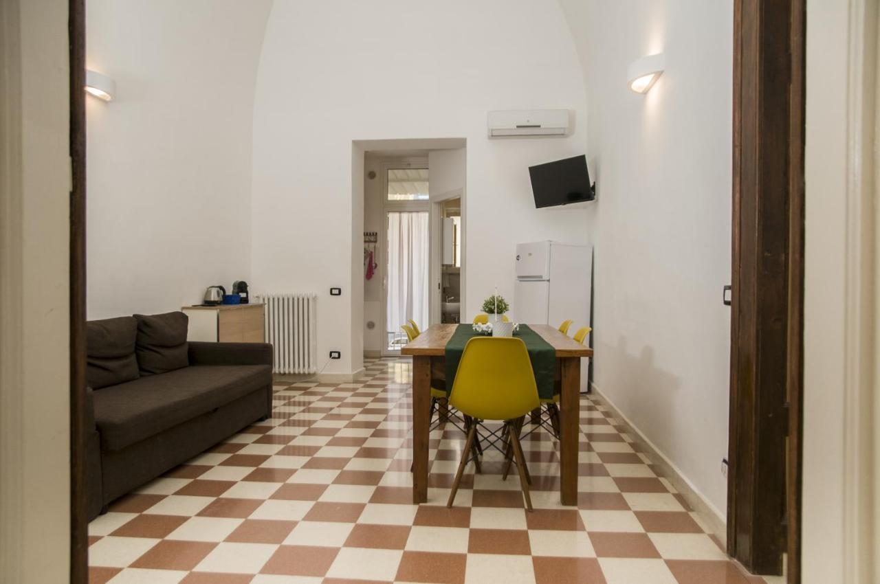 Palazzo Italia Apartments Bari Bagian luar foto