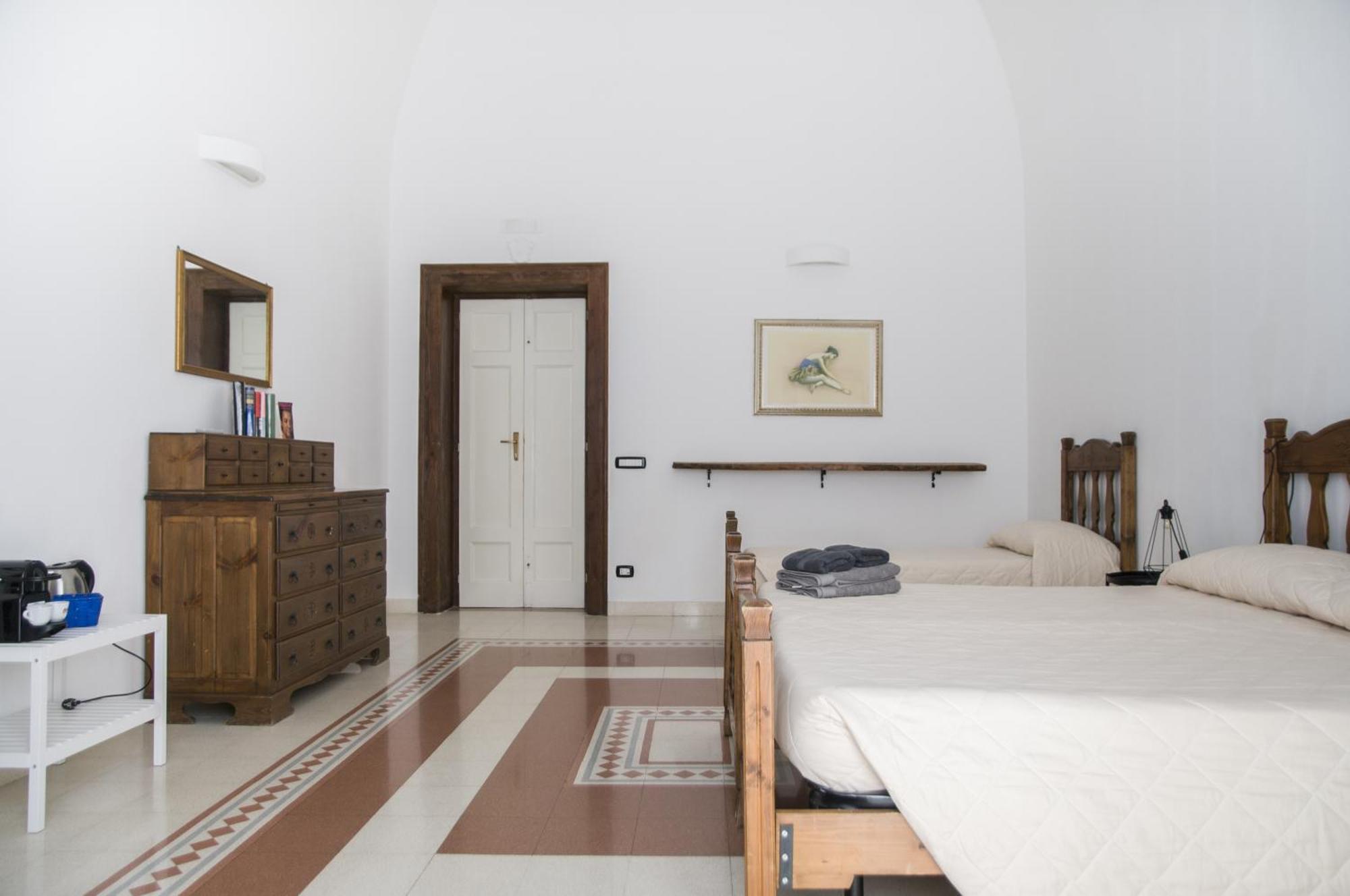 Palazzo Italia Apartments Bari Bagian luar foto