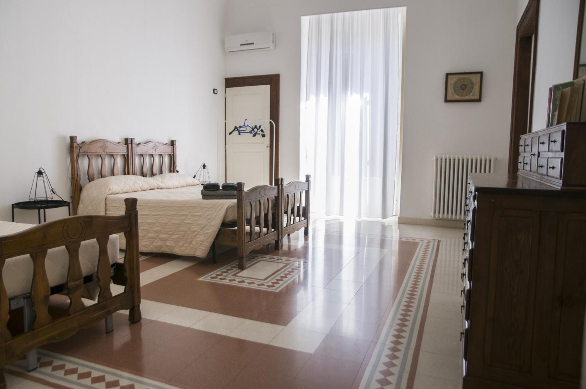Palazzo Italia Apartments Bari Bagian luar foto