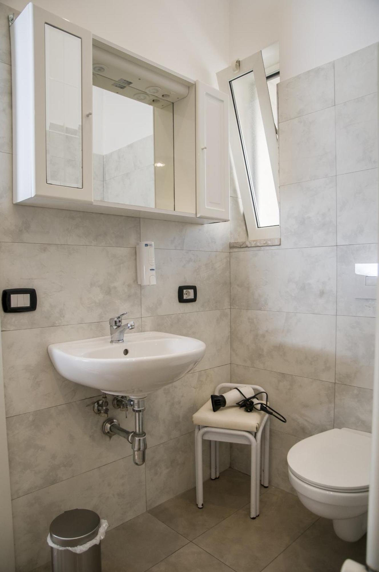 Palazzo Italia Apartments Bari Bagian luar foto